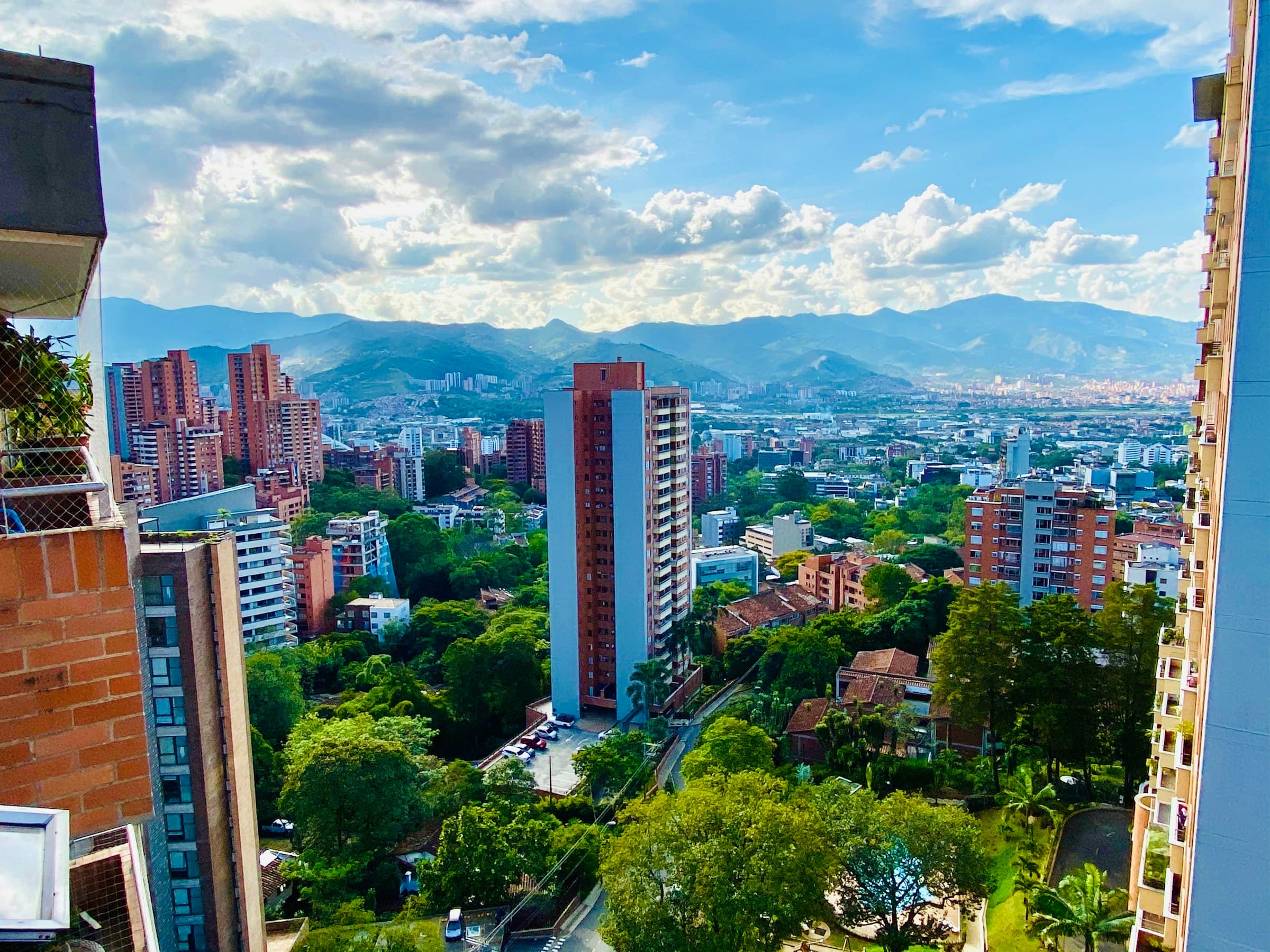 Medellín y Cartagena